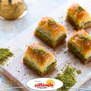 Gulluoglu Dry Baklava with Pistachio, 14 pieces